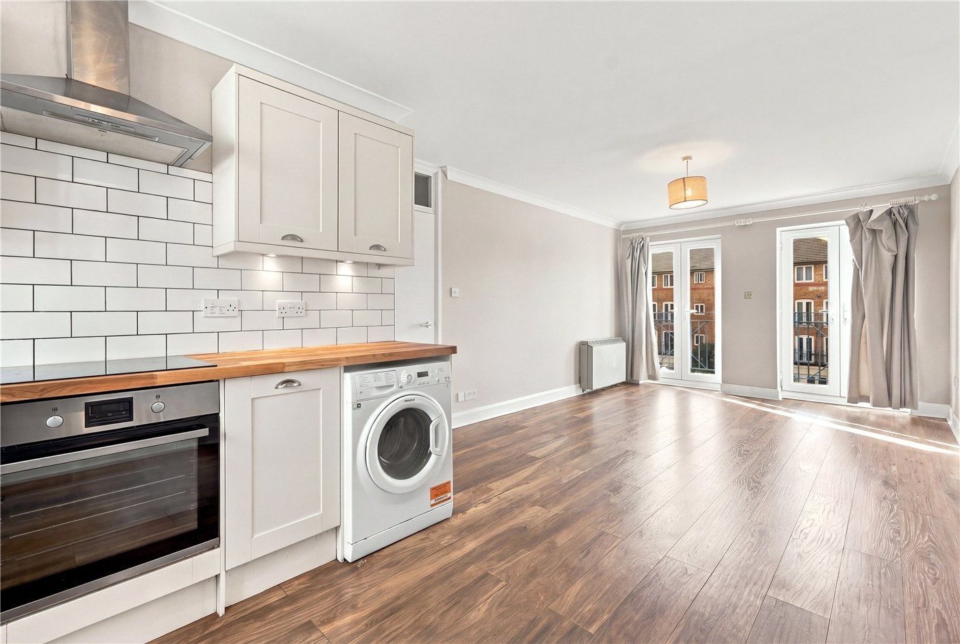 Flat Saint Matthew's Row in Greater London