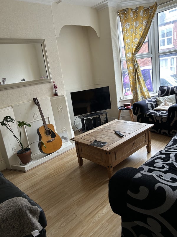Room Meadow Terrace in Sheffield