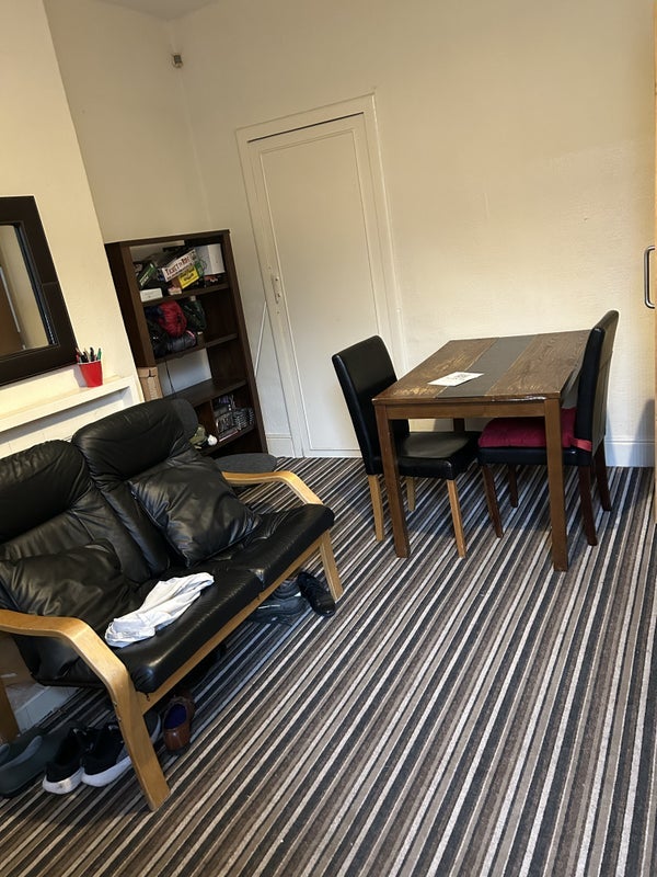Room Meadow Terrace in Sheffield
