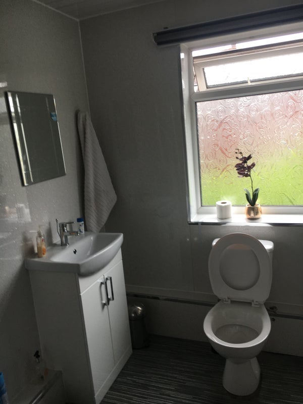 Room Meadow Terrace in Sheffield