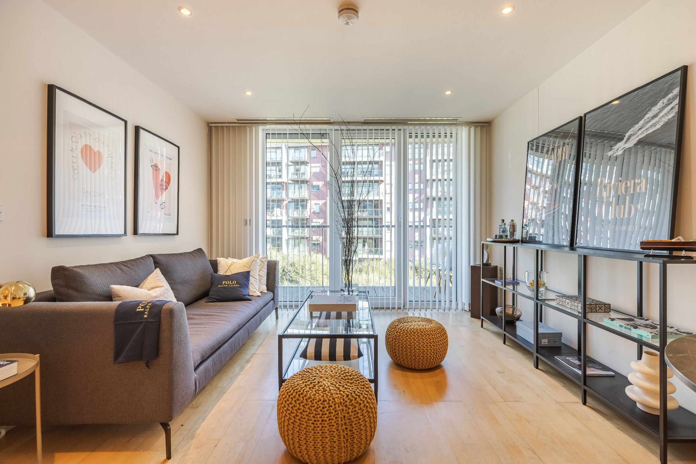 Flat Queenstown Road in Greater London