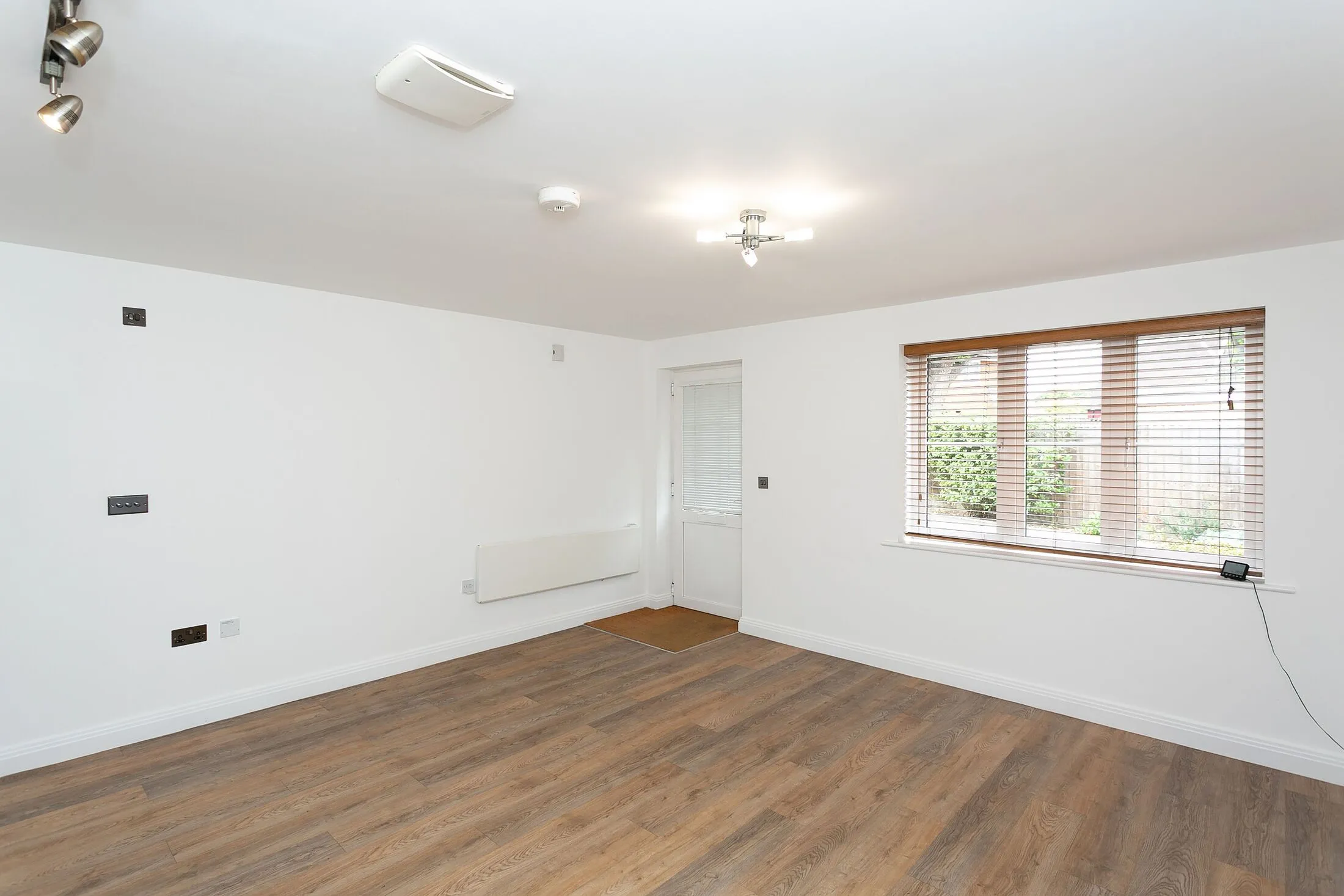 Flat Hollingsworth Mews in Watford