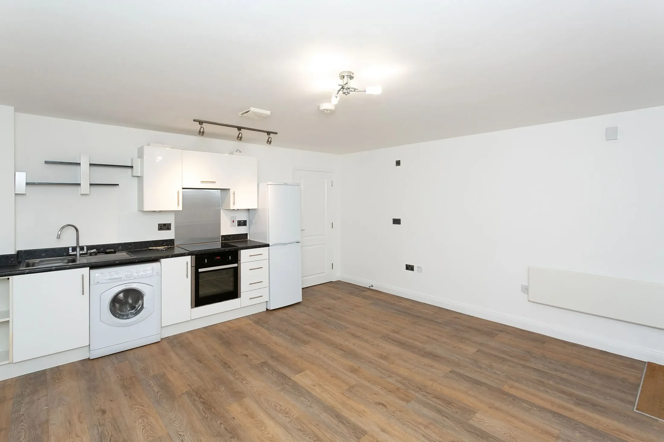 Flat Hollingsworth Mews in Watford