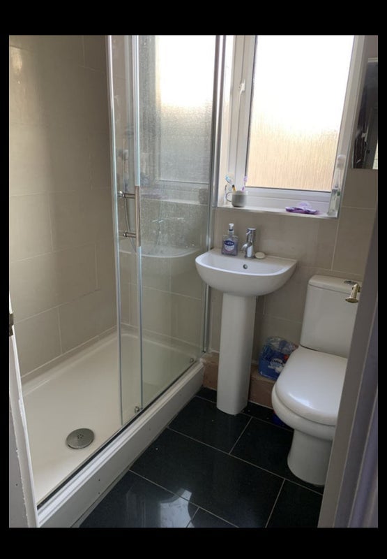 Room Mottingham Road in Greater London