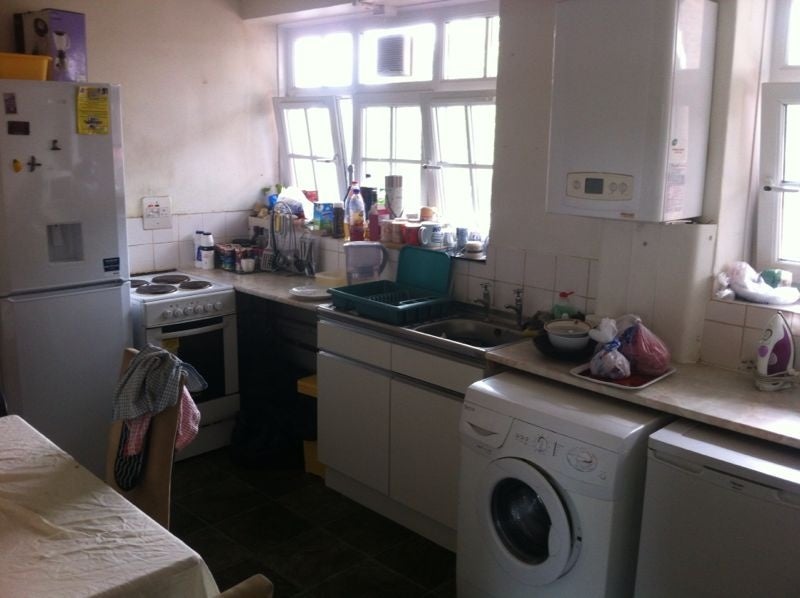 Room Stewarts Road in Greater London
