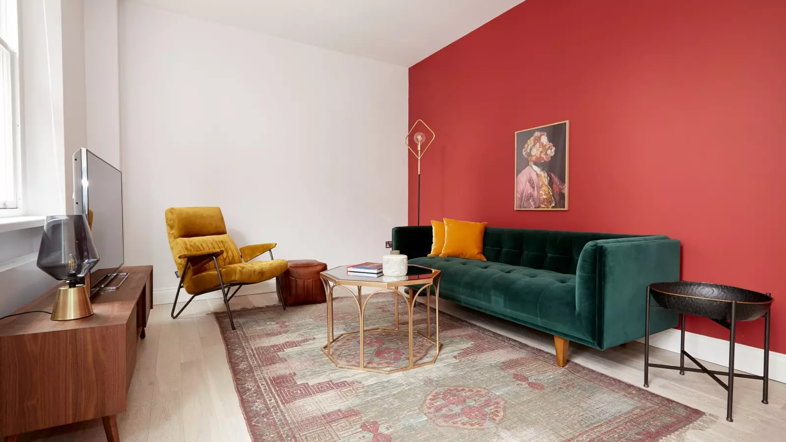 Flat Bloomsbury Way in Greater London