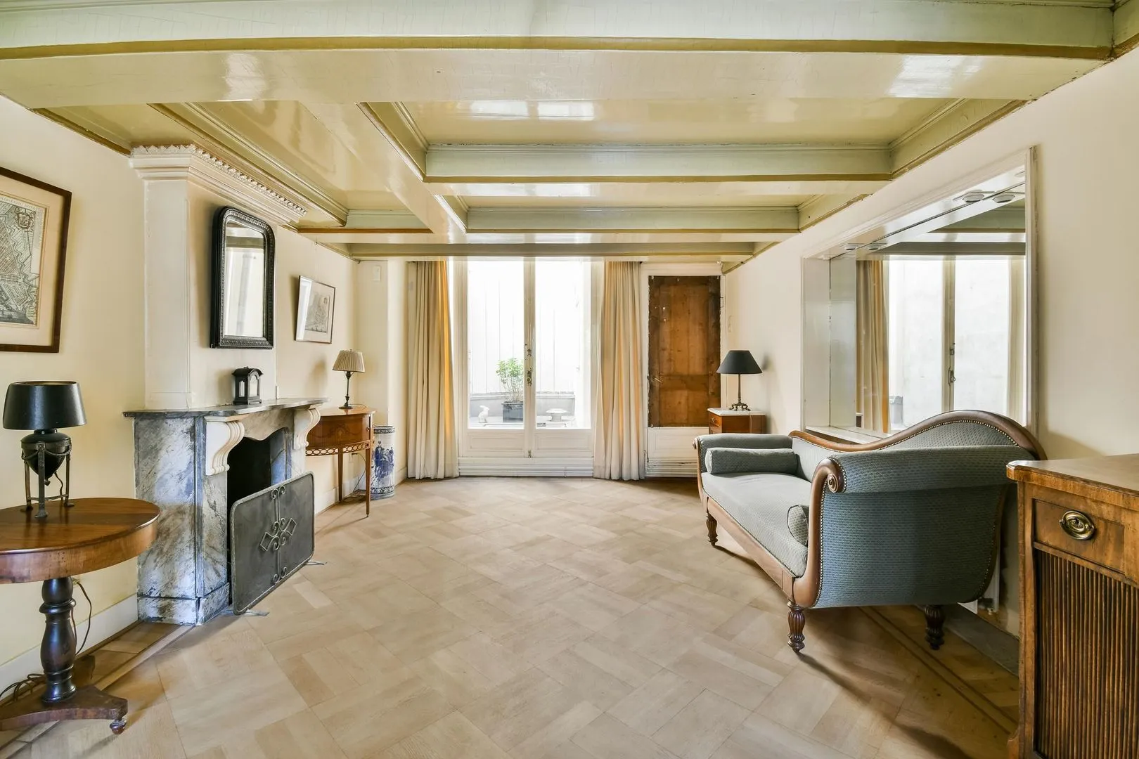 Tussenwoning te koop: Singel 145, Amsterdam