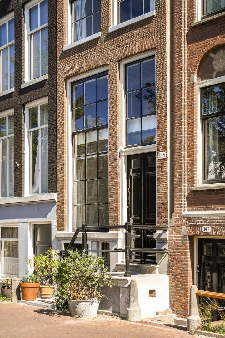 Tussenwoning te koop: Singel 145, Amsterdam