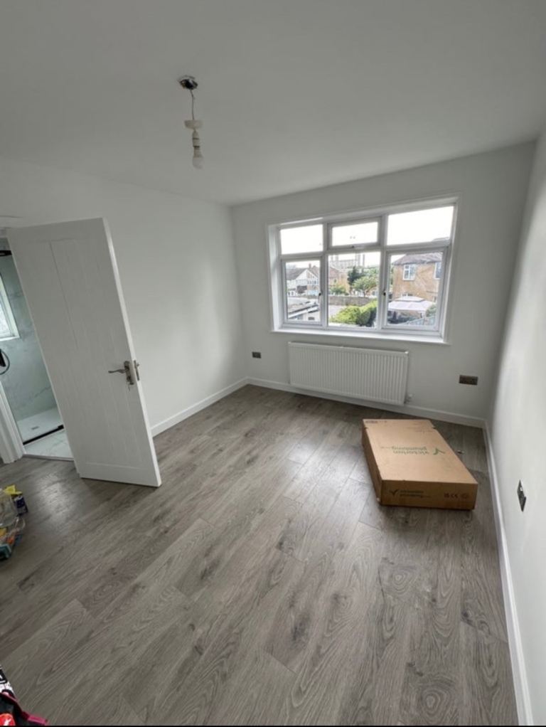 Room Waltham Way in Greater London