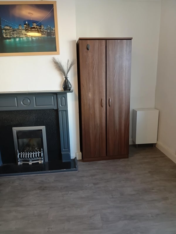 Room Darley Avenue in Farnworth