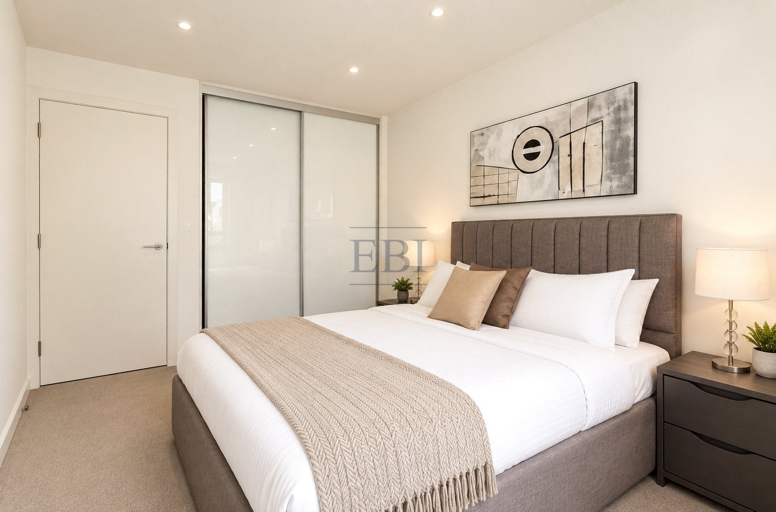 Flat Lever Street in Greater London