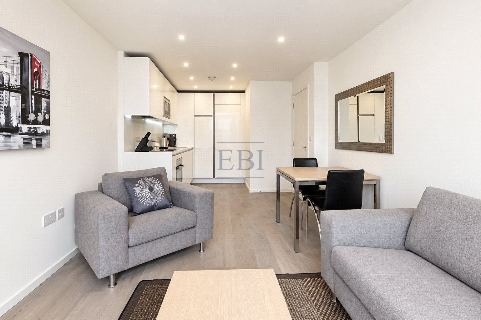 Flat Lever Street in Greater London