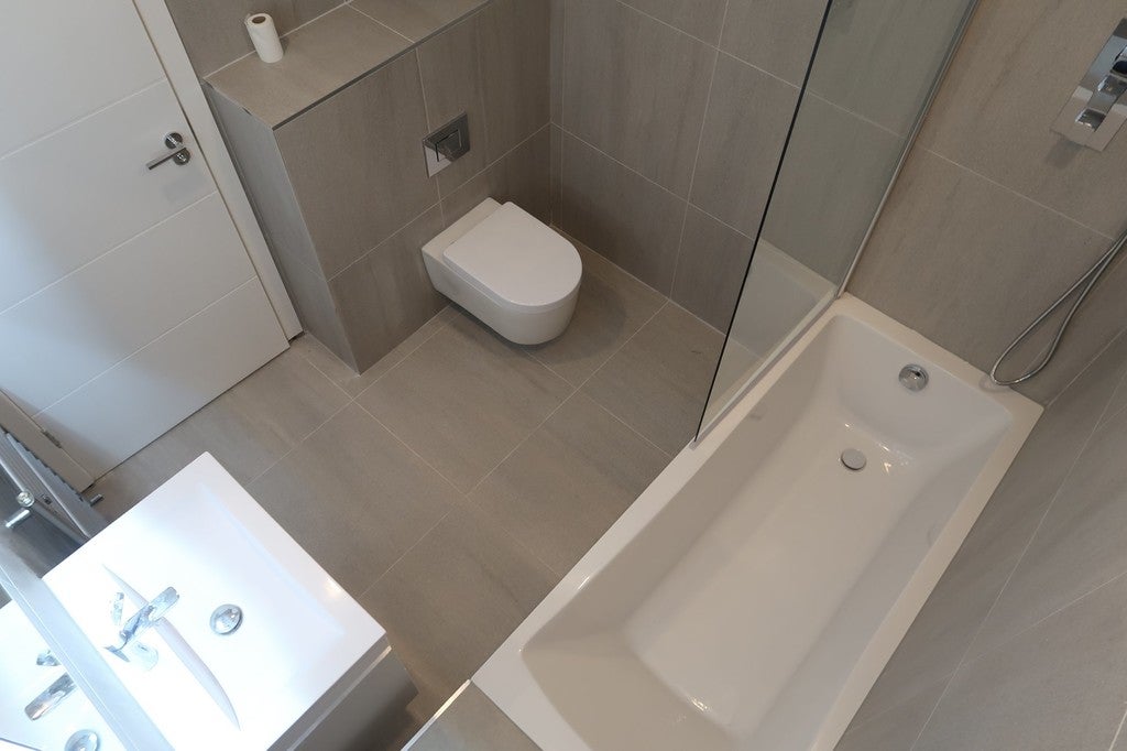 Flat Glengall Road in Greater London