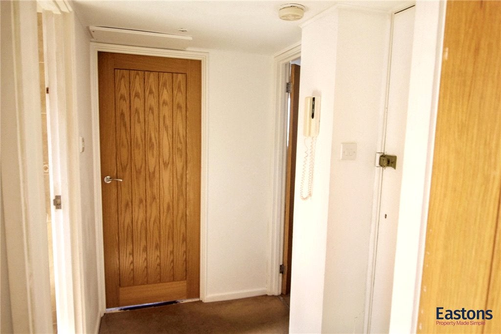 Flat Chetwode Road in Reigate and Banstead