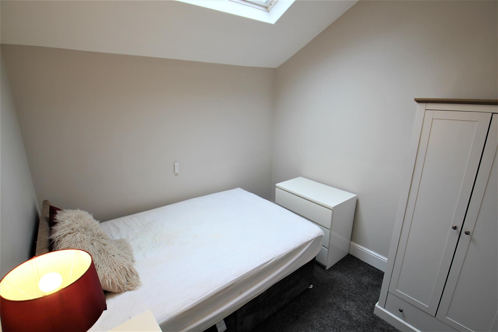Flat Morris Lane in Leeds