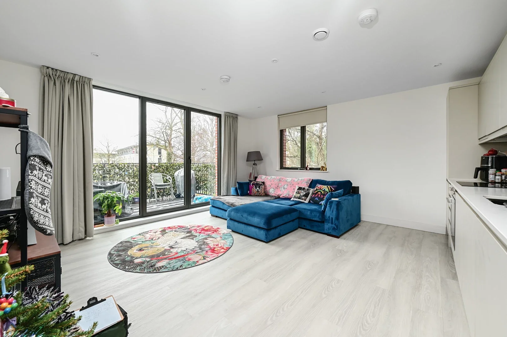 Flat Farnborough Road in Rushmoor