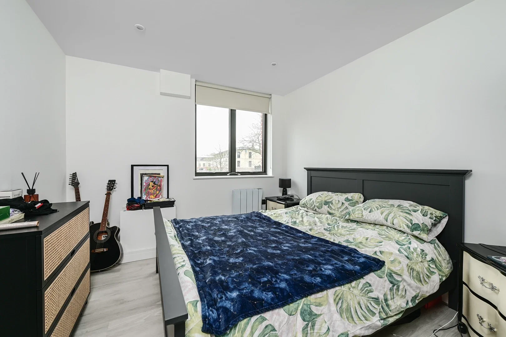 Flat Farnborough Road in Rushmoor