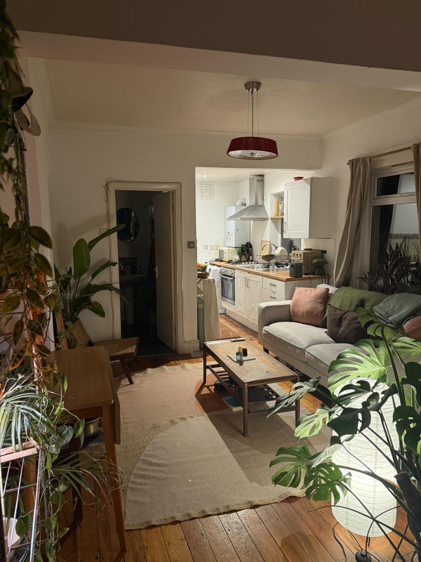 Room Vartry Road in Greater London
