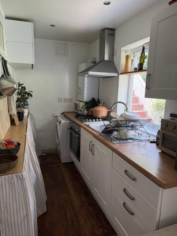 Room Vartry Road in Greater London