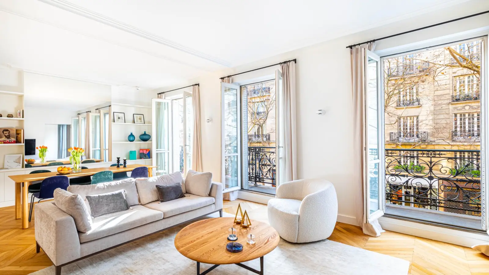 Flat Rue de Monttessuy in Paris