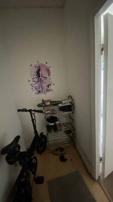 Room Croydon Road in Caterham