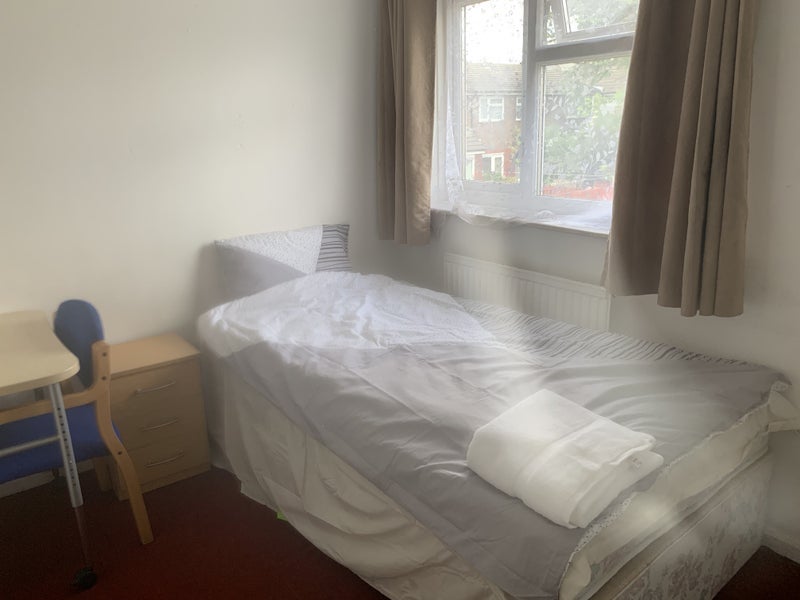 Room Lingmoor Walk in Manchester