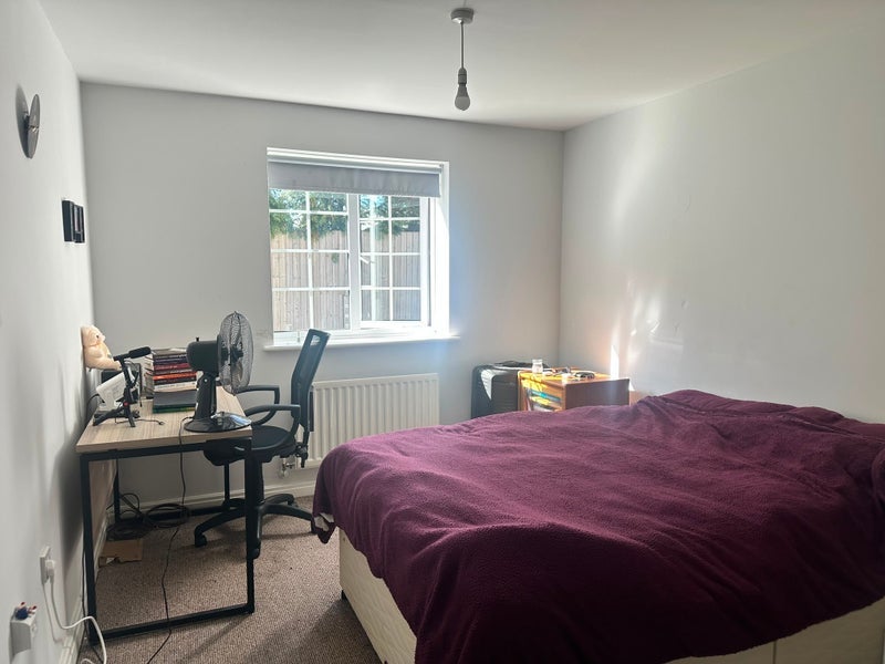 Room Kingfisher Way in Charnwood