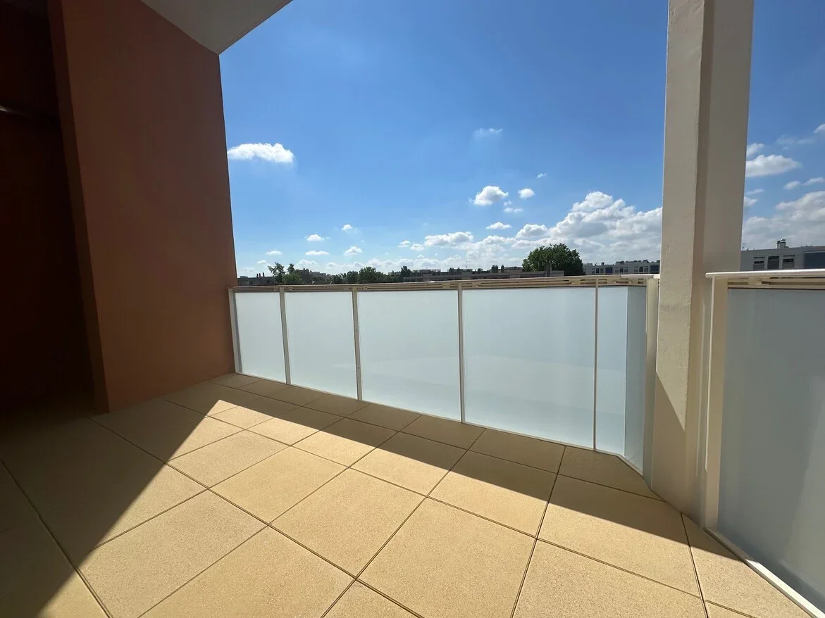 Flat Rue Château-Gaillard in Villeurbanne