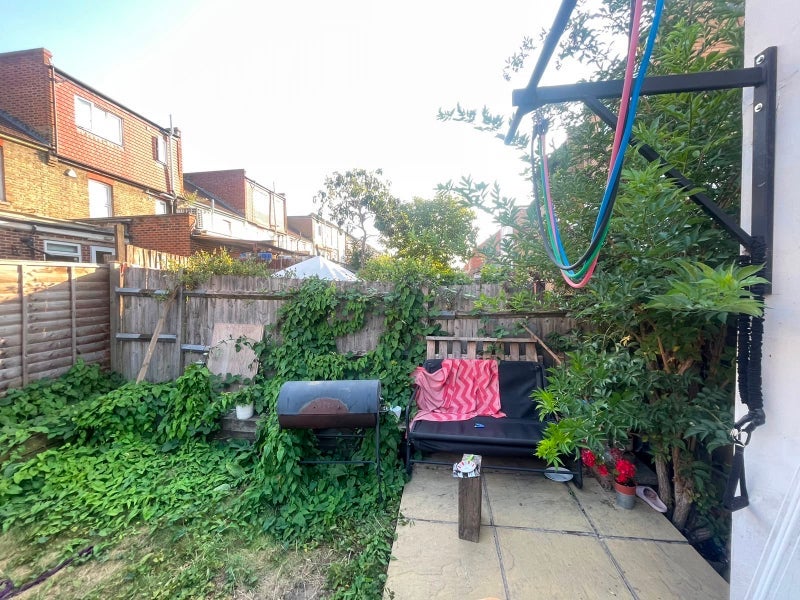 Room Gladesmore Road in Greater London
