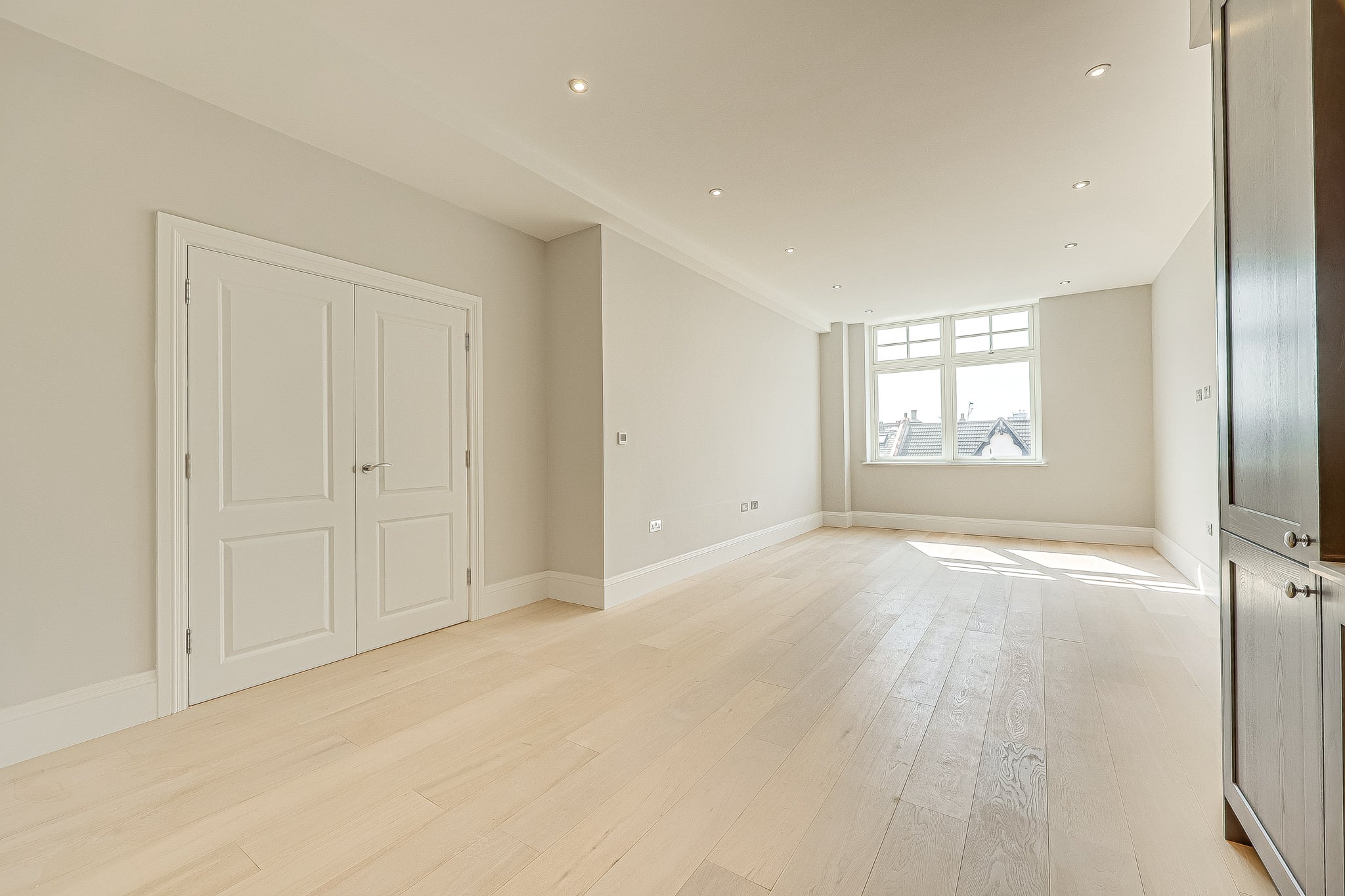 Flat Leigh Road in Southend-on-Sea