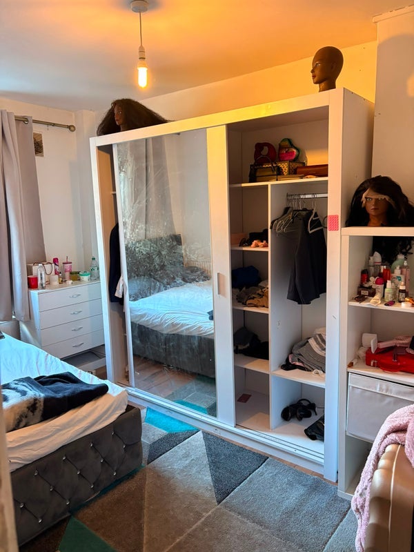 Room Peckham Road in Greater London