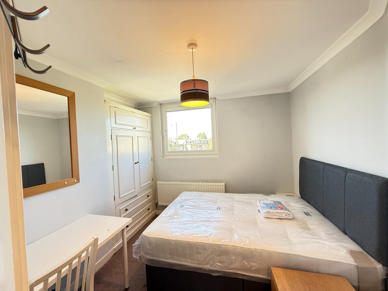 Flat Old Brompton Road in Greater London
