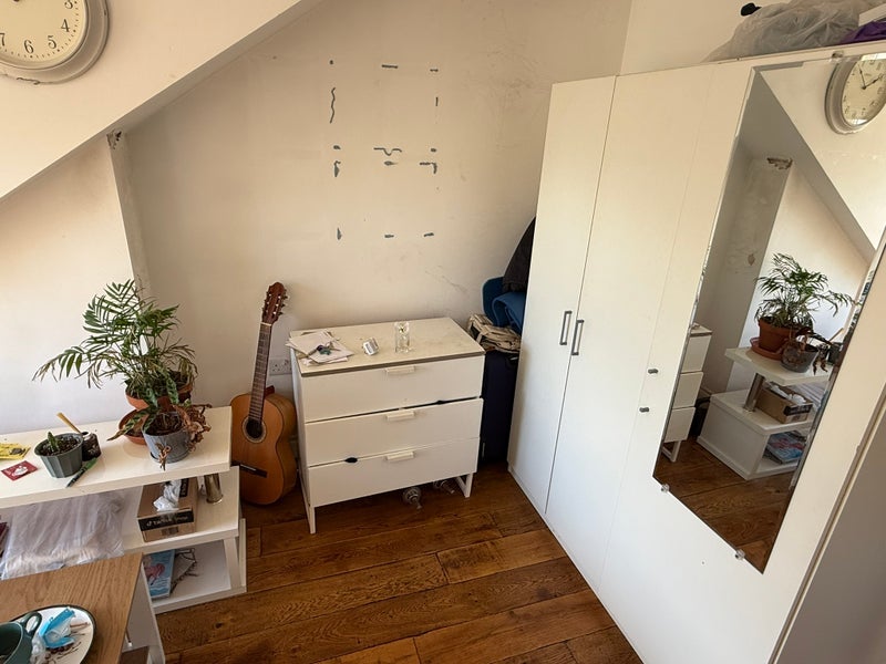 Room Gilbert Road in Bristol