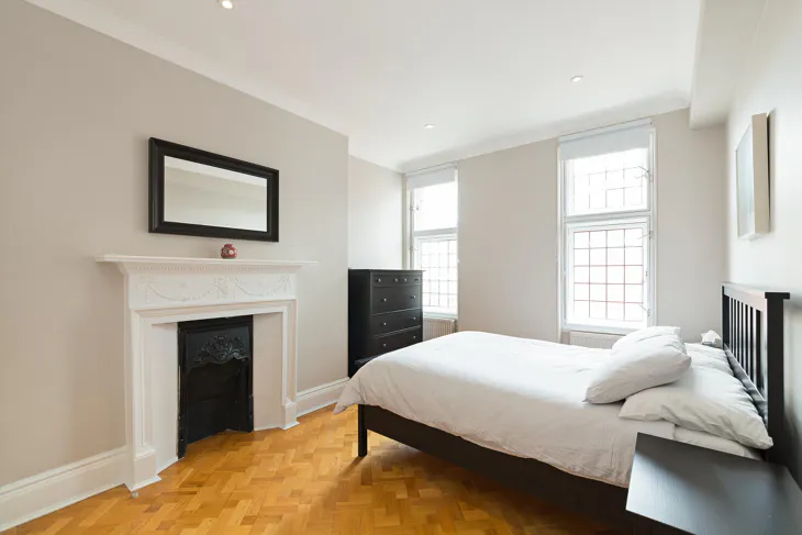 Flat Harrington Road in Greater London
