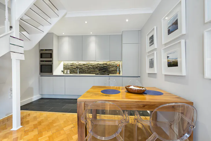 Flat Harrington Road in Greater London