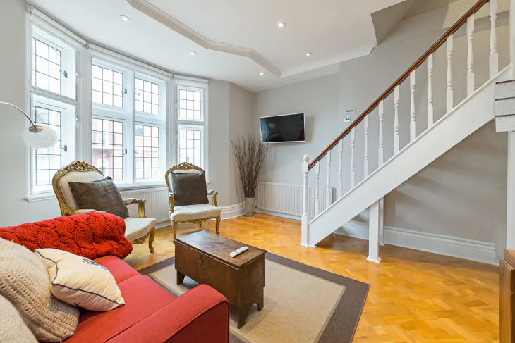 Flat Harrington Road in Greater London