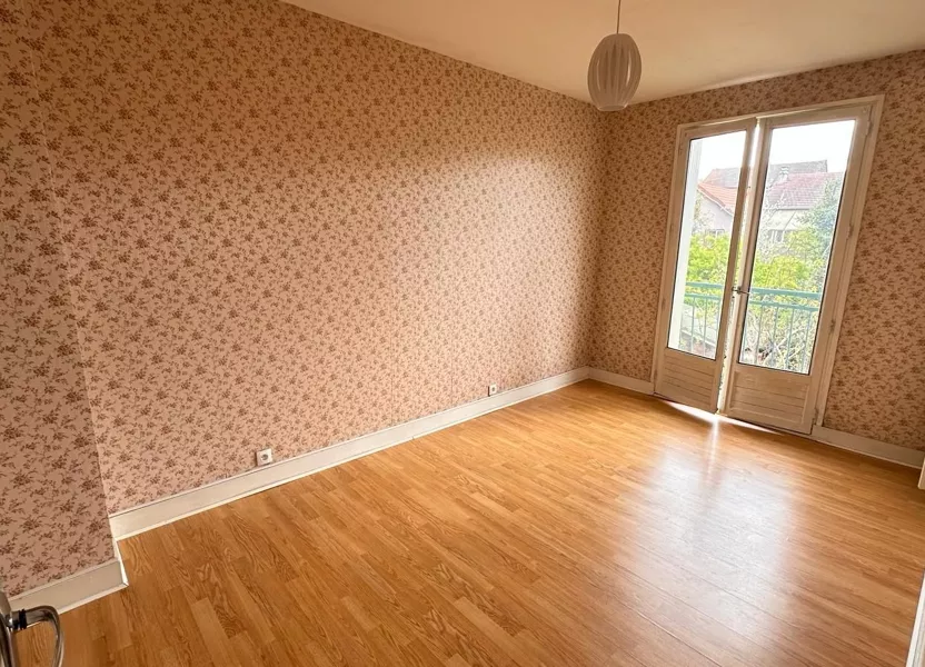 Flat Rue Pierrot in Drancy