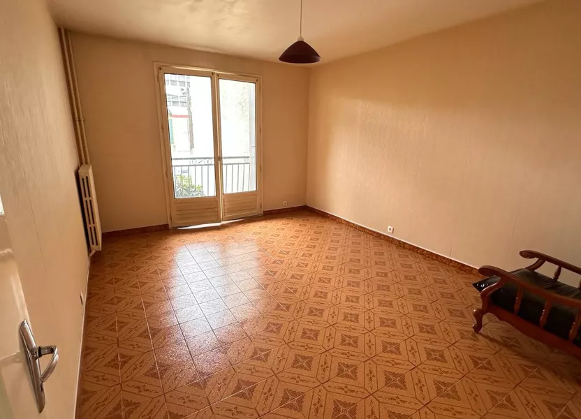 Flat Rue Pierrot in Drancy