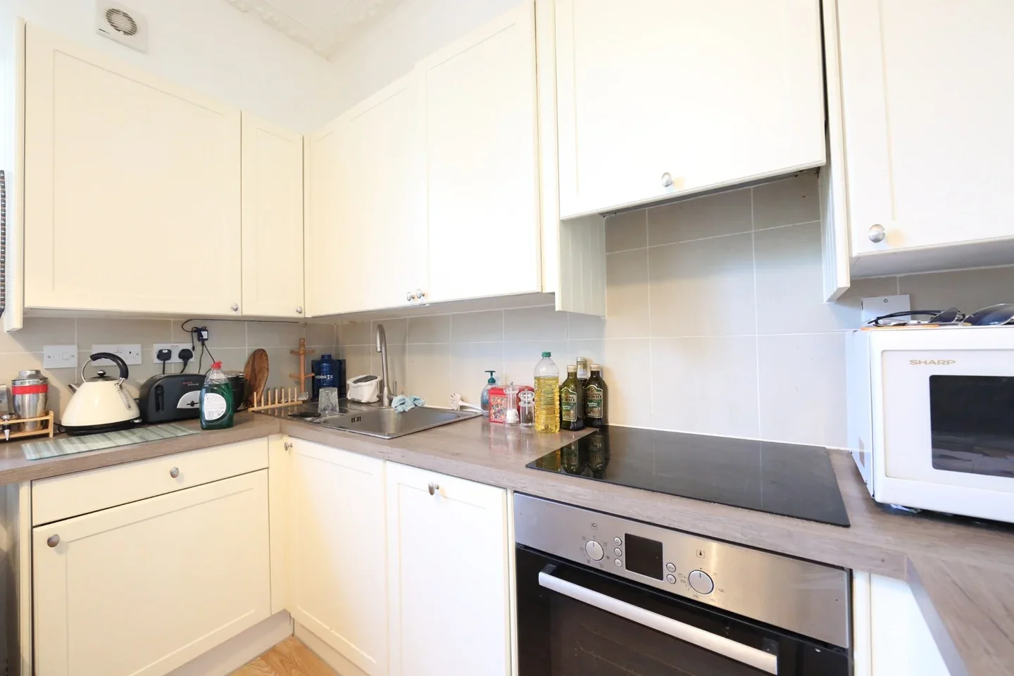 Flat Rhyl Street in Greater London