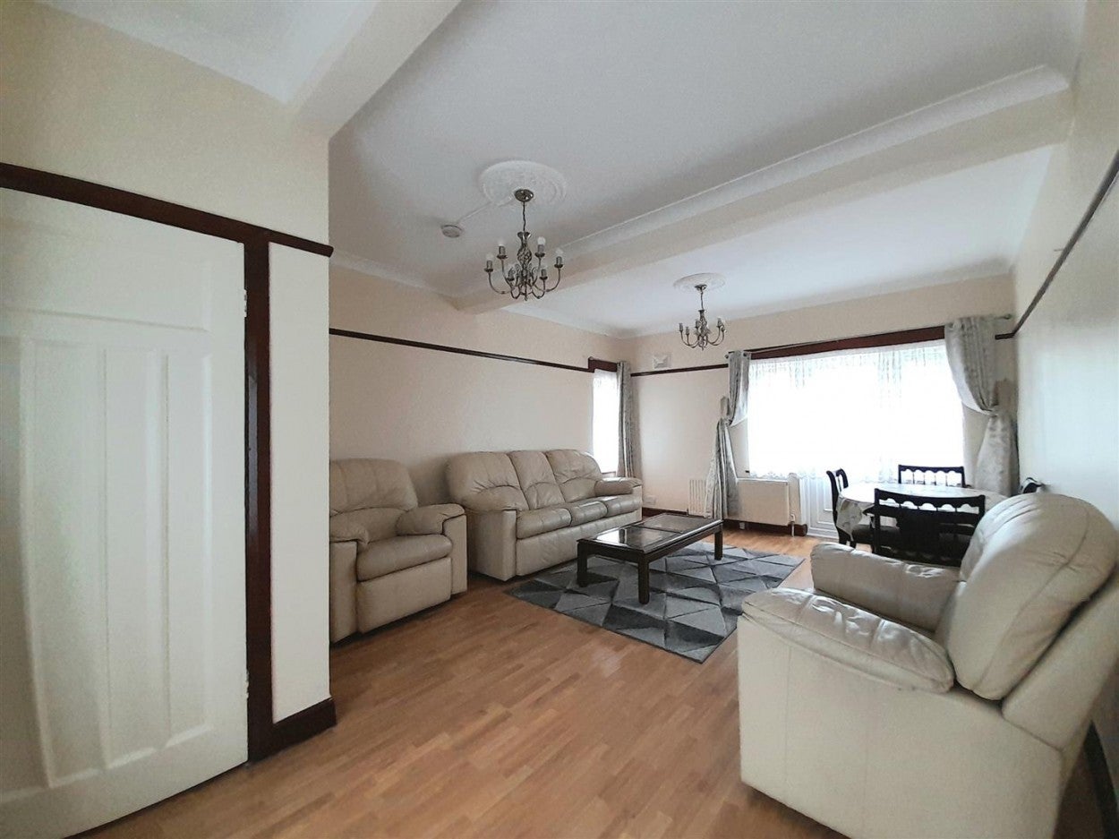 Flat Norton Road in Greater London