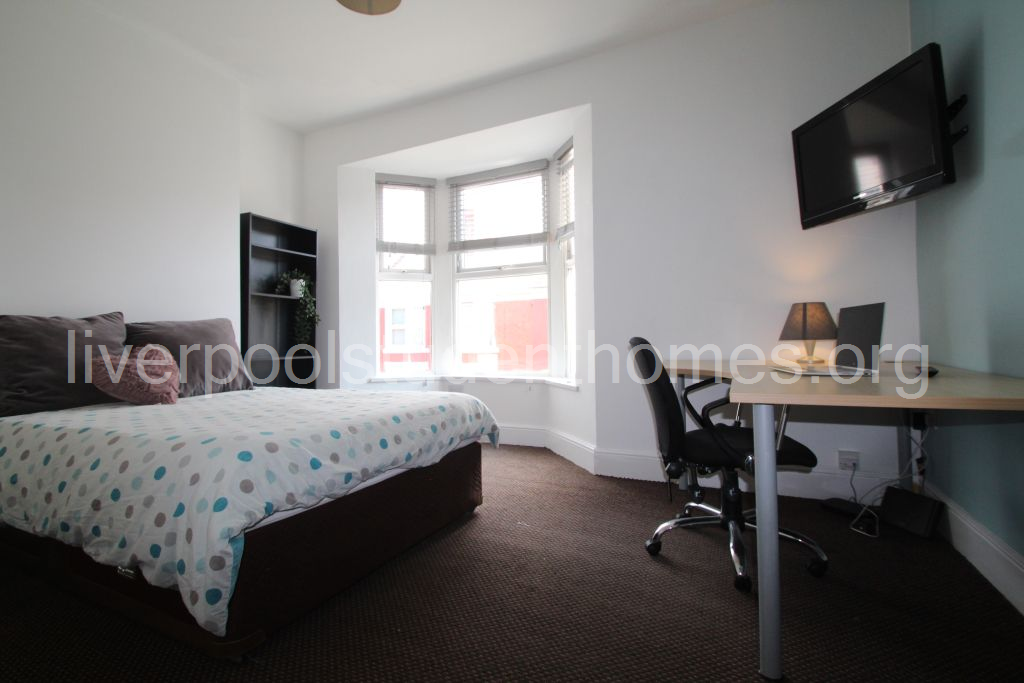 Room Shaw Street in Liverpool
