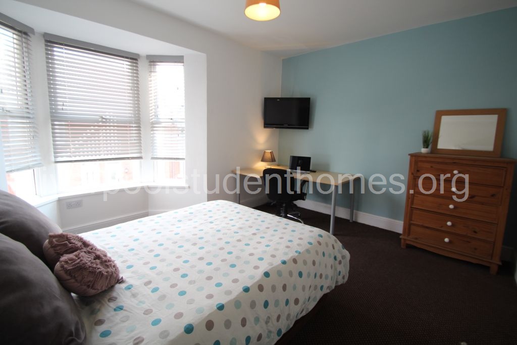 Room Shaw Street in Liverpool