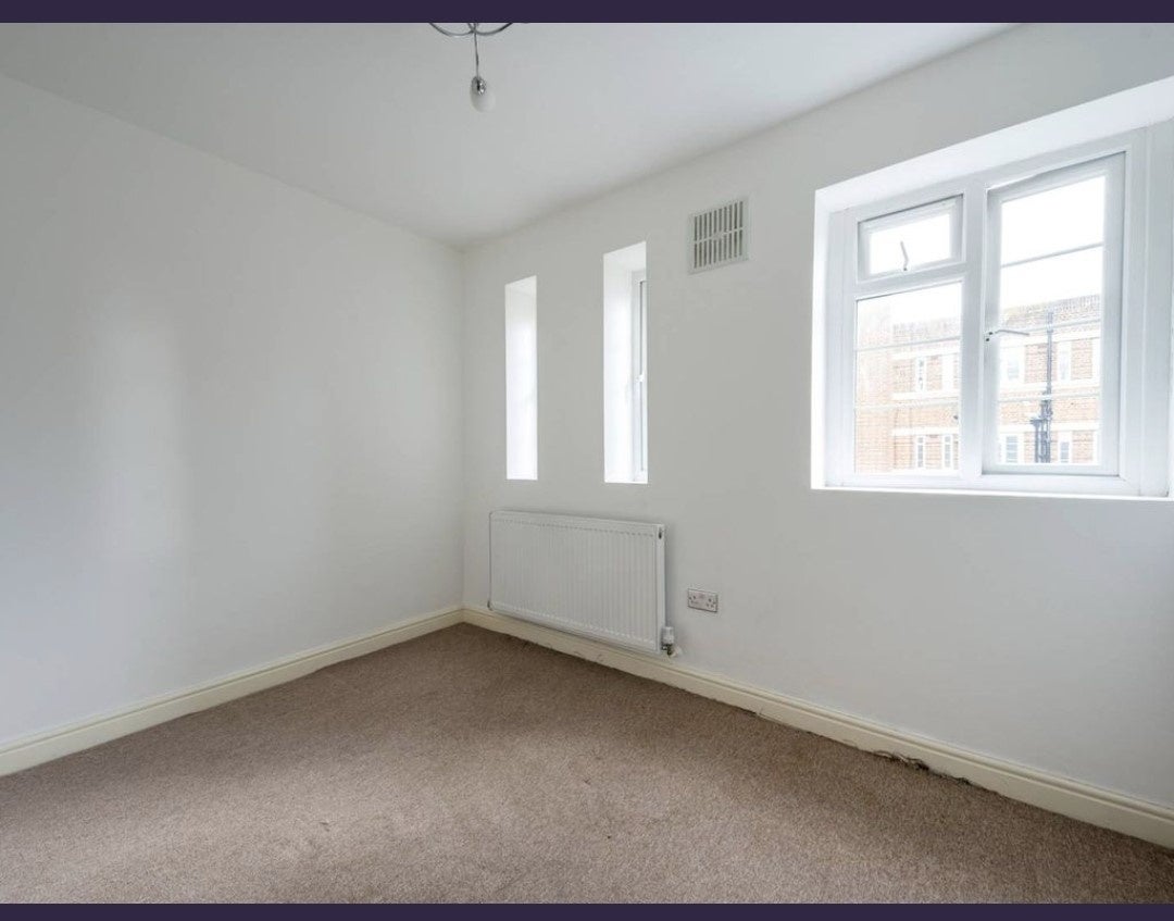 Flat London Road in Greater London