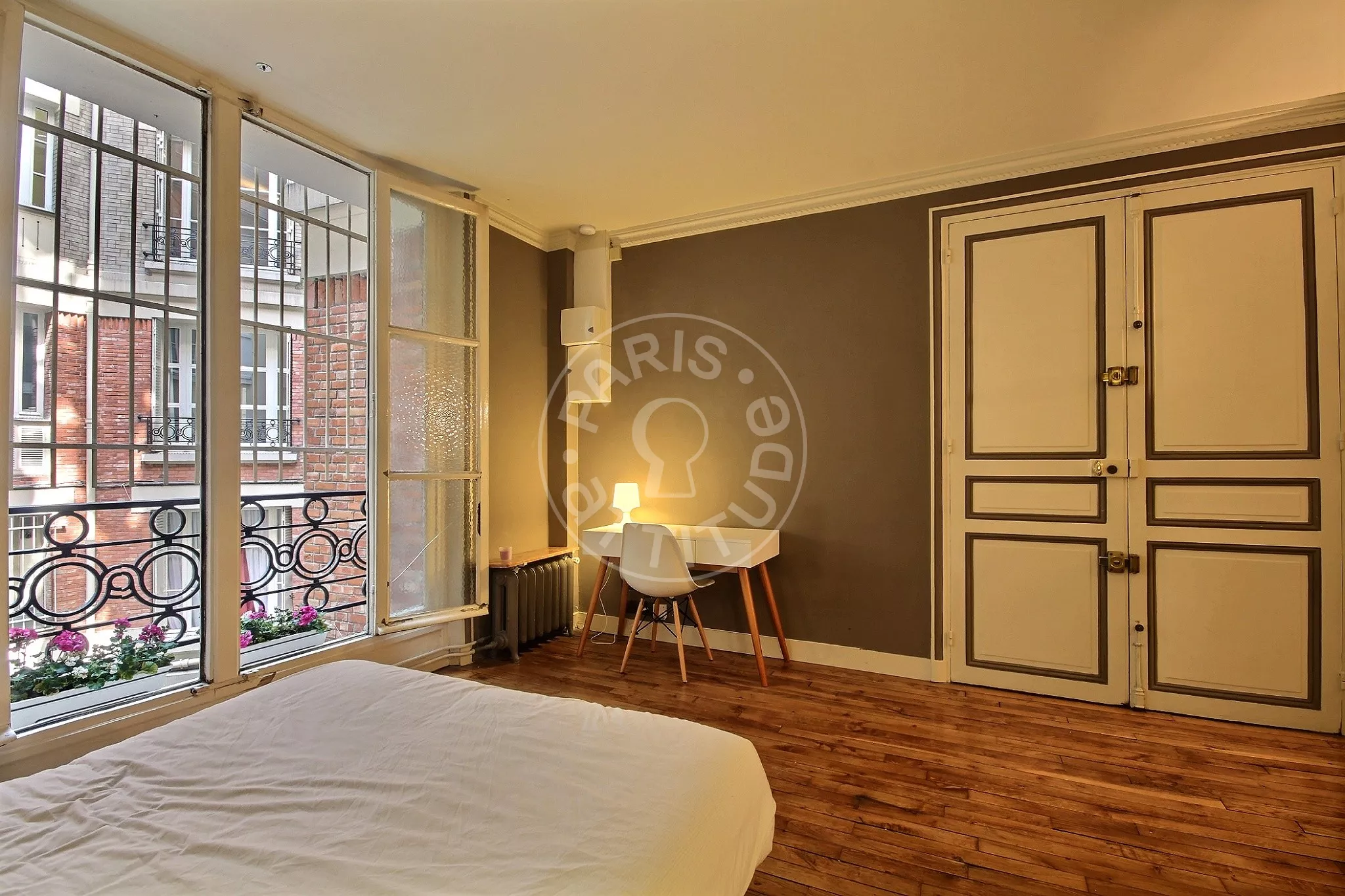 Flat Rue des Marronniers in Paris
