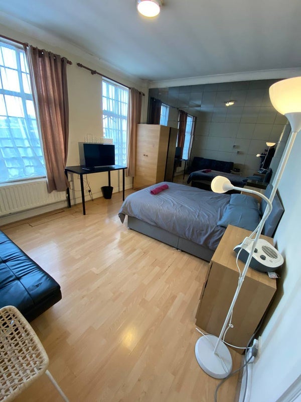 Flat Hallam Street in City of Westminster