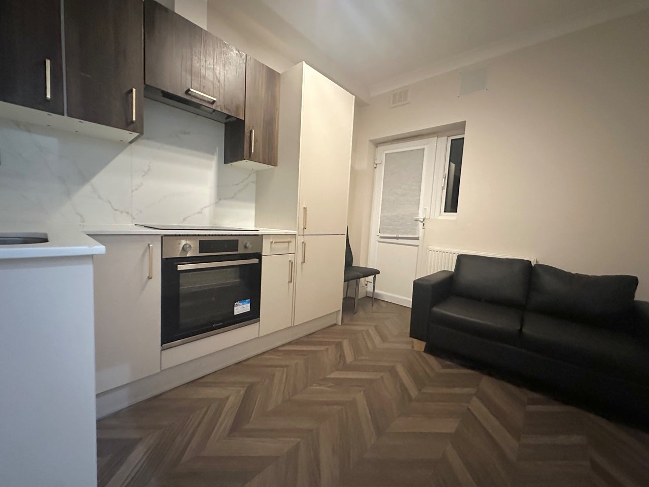 Flat Palmerston Road in Greater London