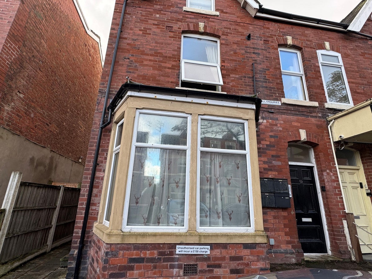 Flat Saint Albans Road in Bristol