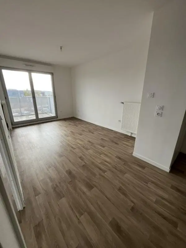 Flat Rue de la Butte Bellevue in Bruyères-le-Châtel
