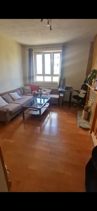 Room Queen Caroline Street in Greater London