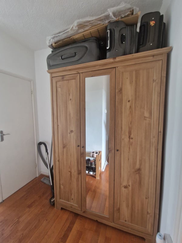 Room Queen Caroline Street in Greater London